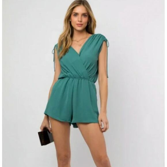 Gilli Faux Wrap Romper Ruched Sleeve Textured Fabric Teal - Picture 1 of 8